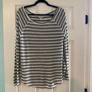 Peyton Jensen’s striped long sleeve shirt. Grey white medium
